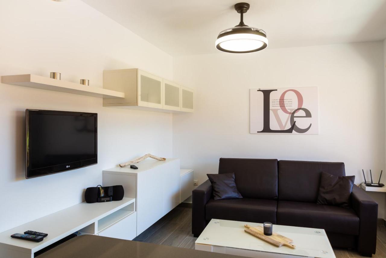 Casa Lucien - Newly Refurbished Apartment With Swimming Pool - Ideal For Couples Corralejo Kültér fotó